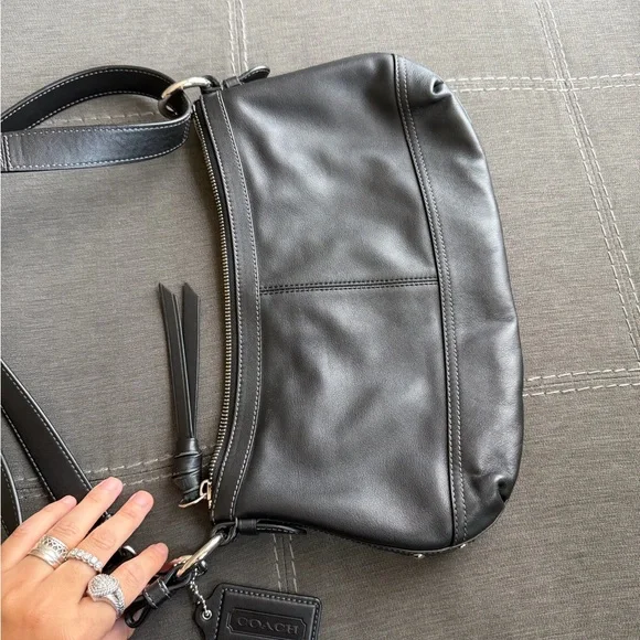Coach handbag, black leather, black interior, great condition! - Picture 6 of 6